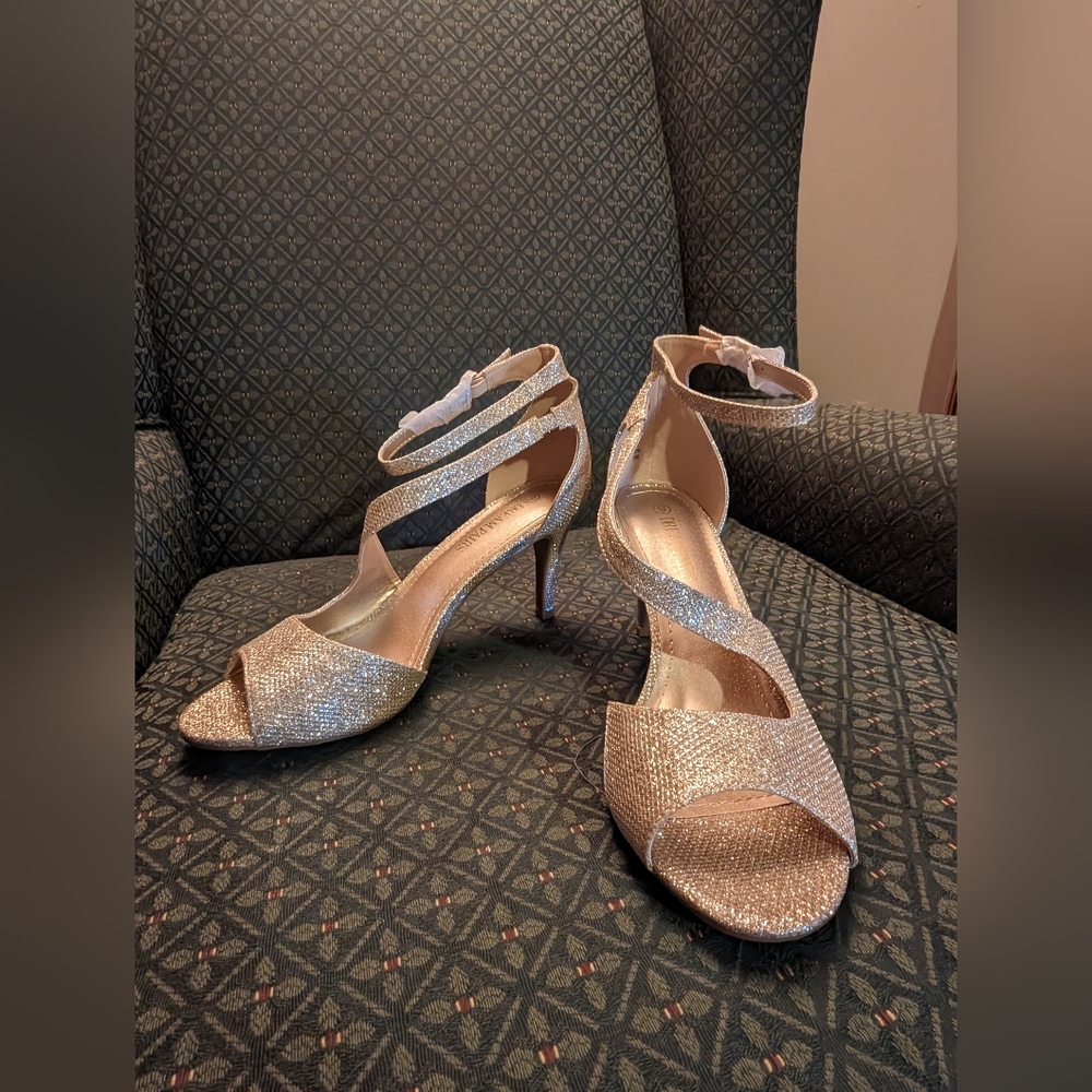Shoes - Picture 2 of 3